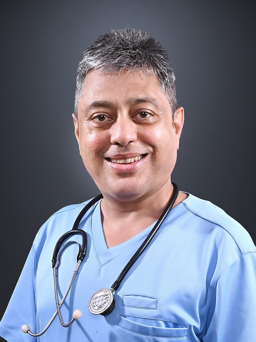 Dr. Ashish Dhawan, Dental Surgeon at Pinak Dental Clinic